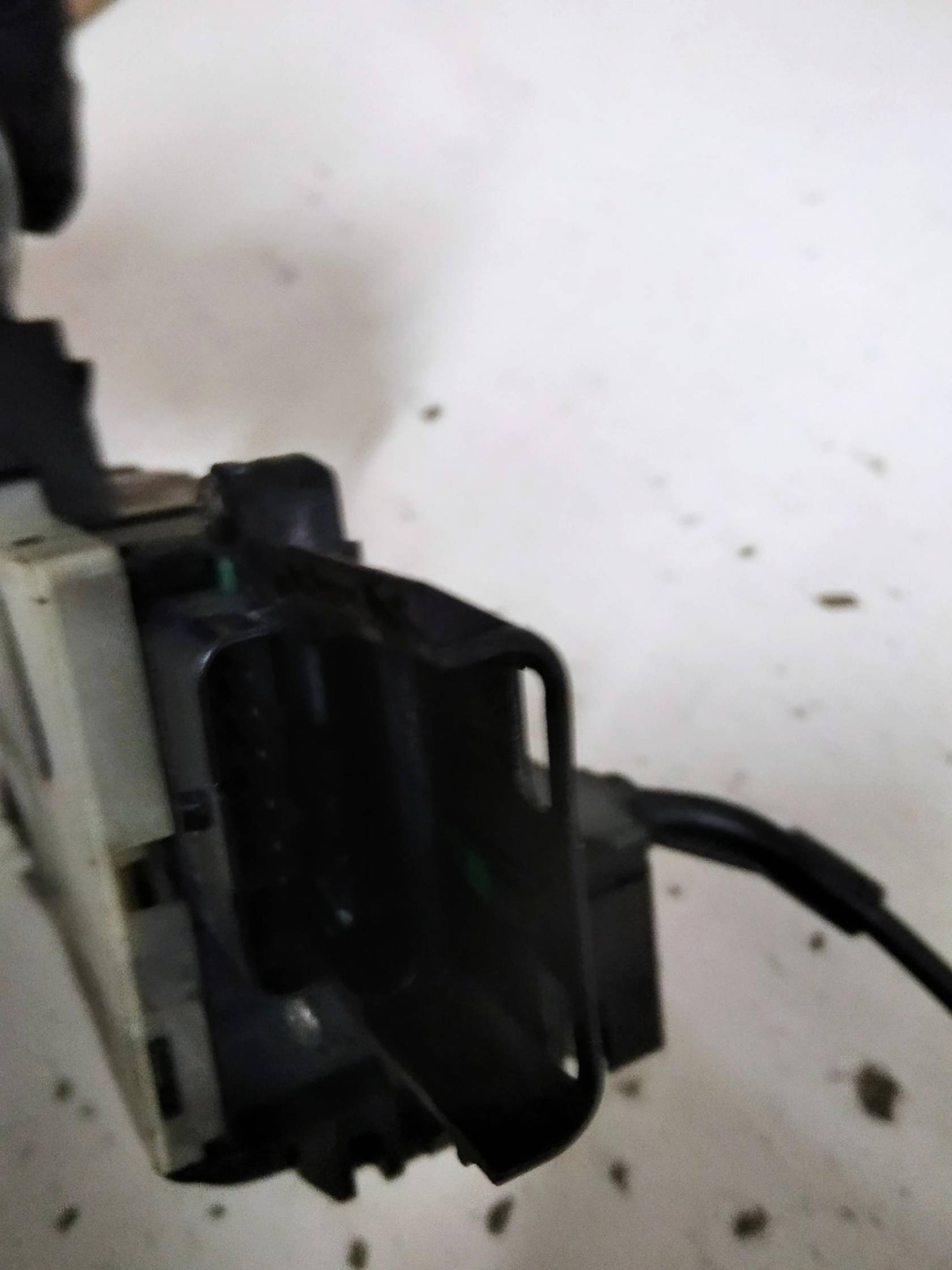 Serratura porta post. sx.